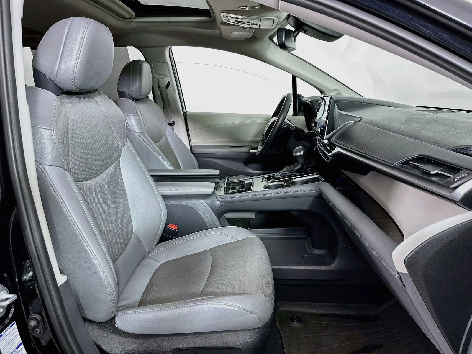 Used 2022 Midnight Black Metallic Toyota Limited image 30