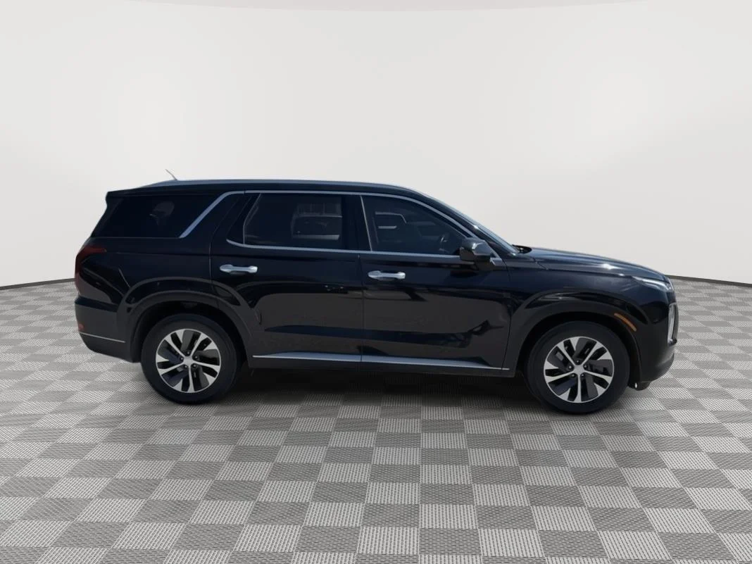 Used 2020 Black Hyundai SEL image 5