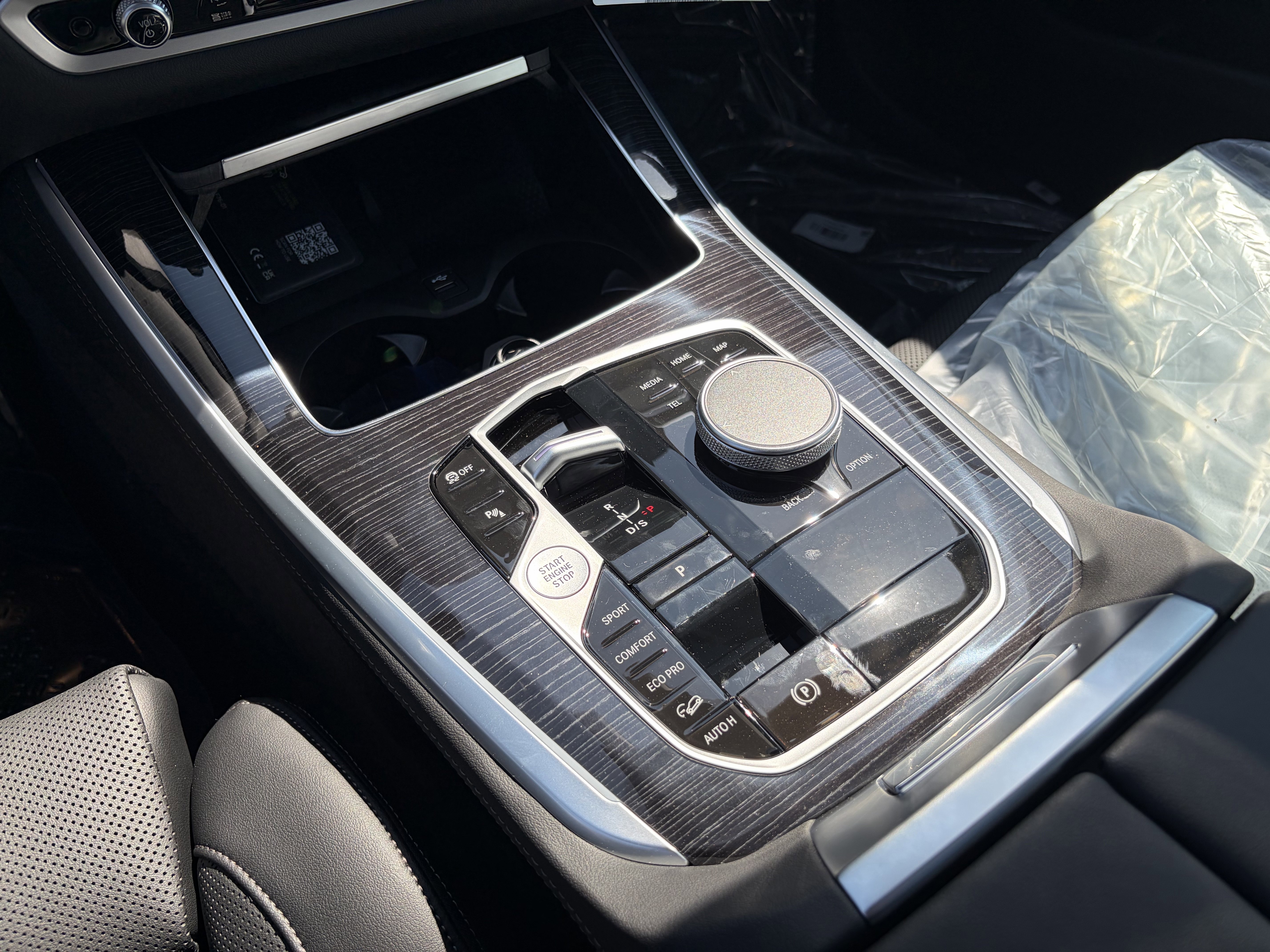 New 2026 Dravit Grey Metallic BMW xDrive40i image 13