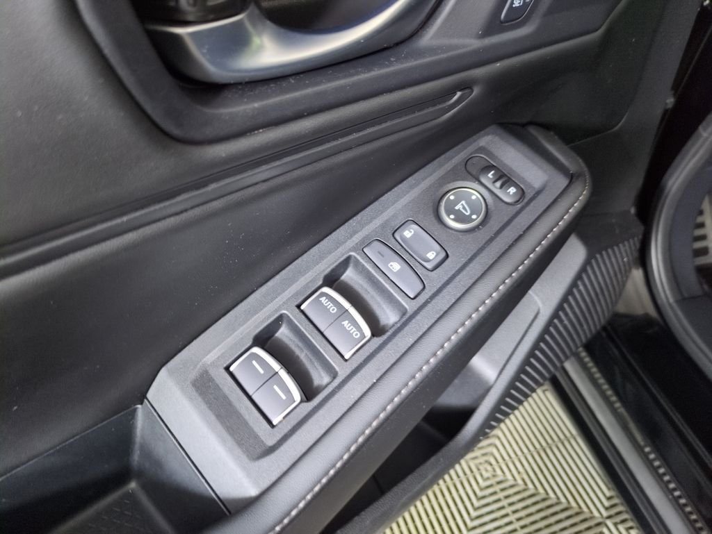 Used 2025  Honda Sport-L image 11