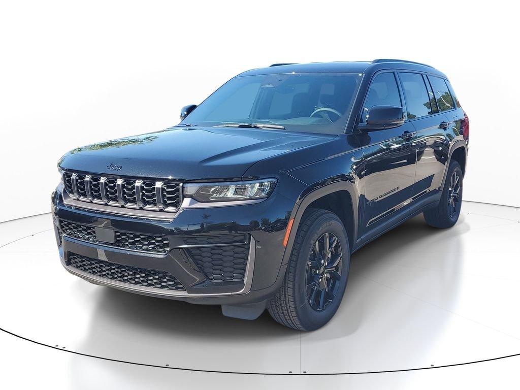 New 2026 Diamond Black Crystal Pearl-Coat Exterior Paint Jeep Laredo image 2