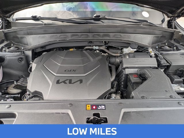 Used 2025 Black Kia EX X-Line image 13