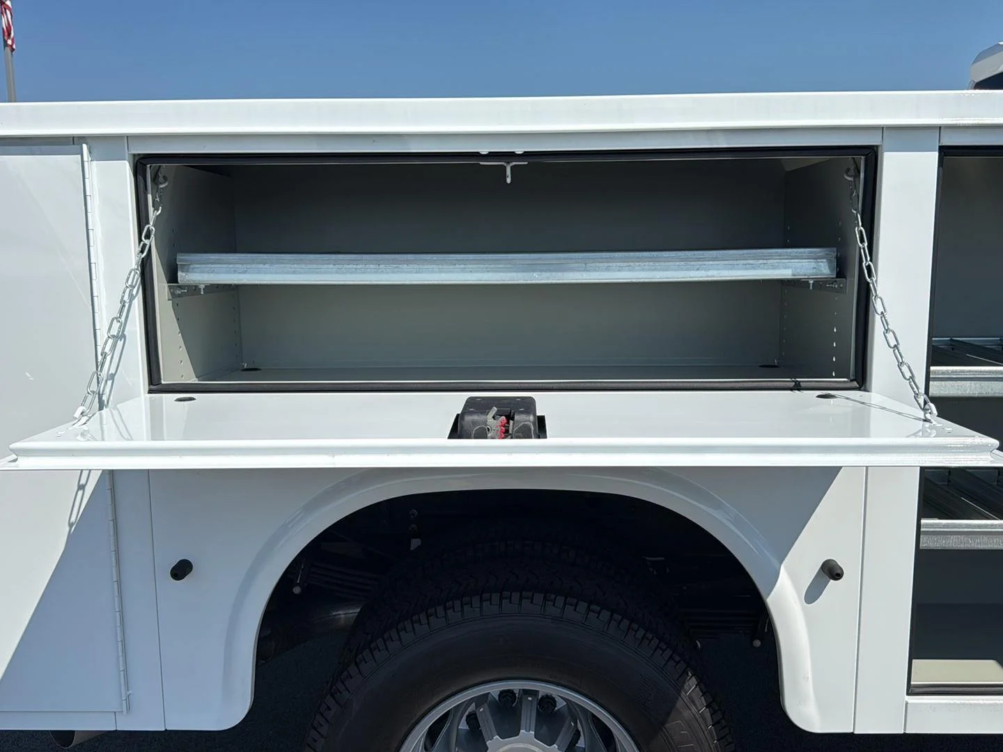 New 2026 Summit White Chevrolet Work Truck image 18