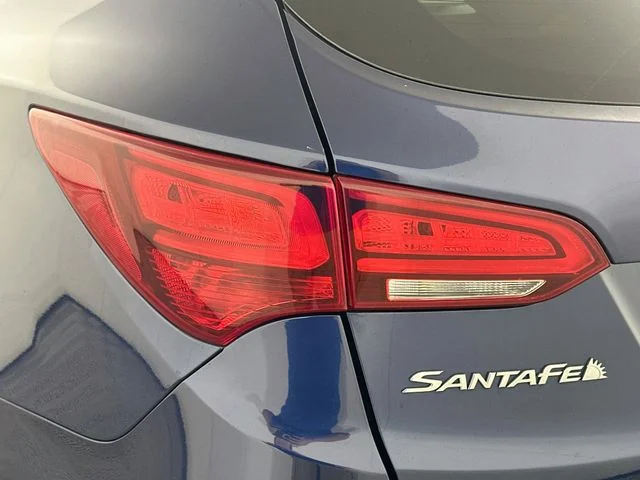 Pre-Owned 2017 Hyundai Santa Fe Sport 2.4 Base