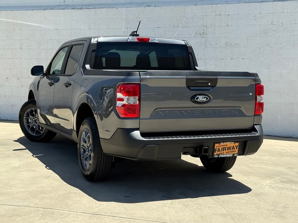 New 2026 Carbonized Gray Metallic Ford XLT image 4
