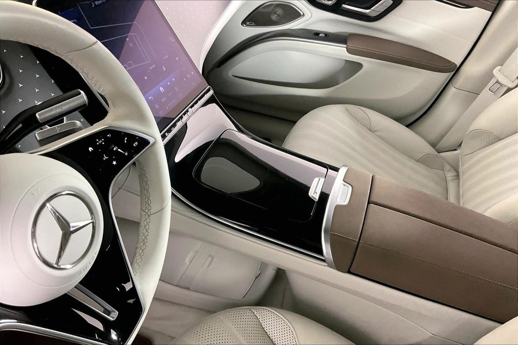 Certified Used 2023  Mercedes-Benz 450 image 12