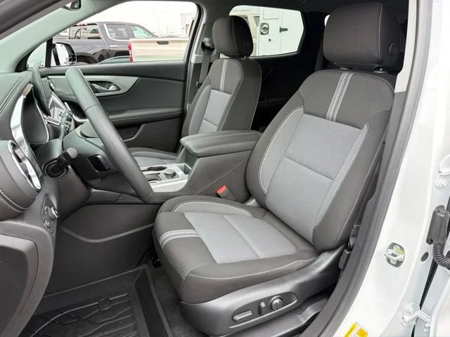 New 2026 Summit White Chevrolet 2LT image 13