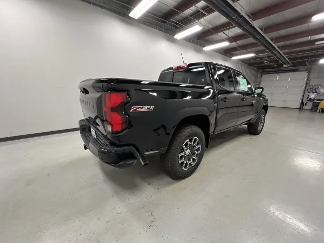 2026 Chevrolet Colorado Z71 - Photo 8