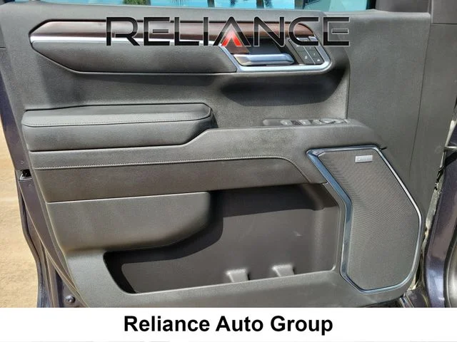 Used 2023 Silver GMC SLT image 18