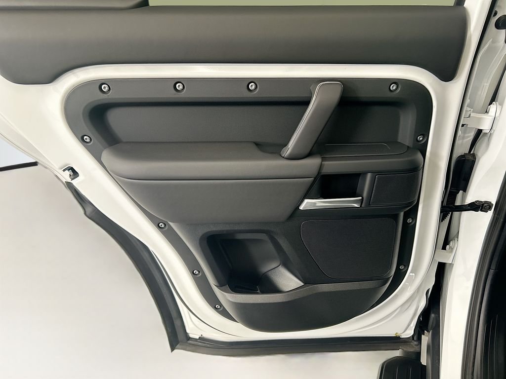 2026 Land Rover Defender S - Photo 25