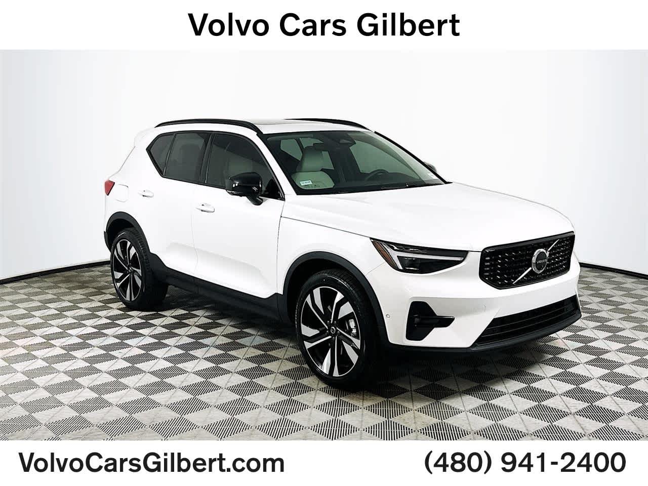 2026 Volvo XC40 Plus | CarEdge | CarEdge