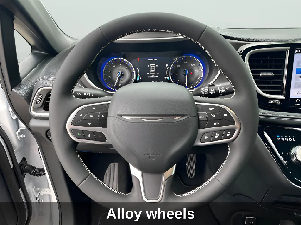 New 2027 Bright White Clear-Coat Paint Chrysler Select image 21