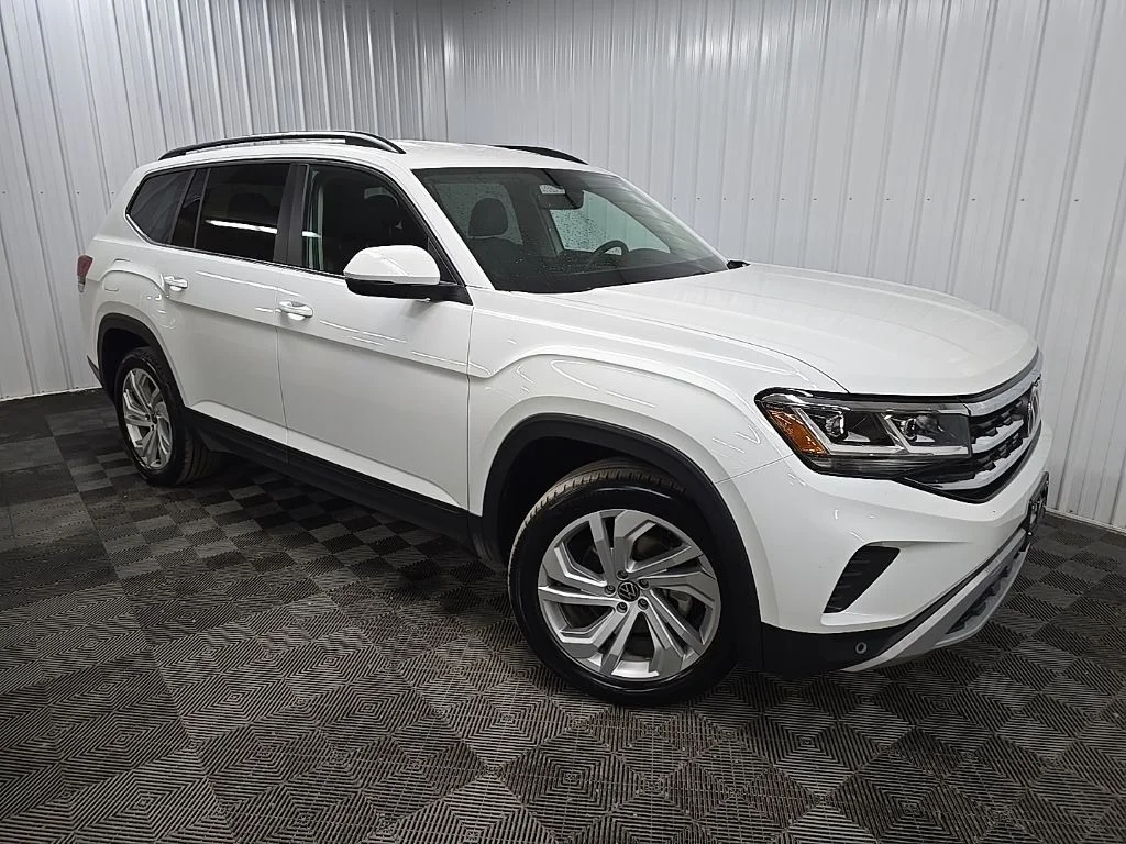 Used 2022 White Volkswagen 3.6L V6 SE w/Technology image 3