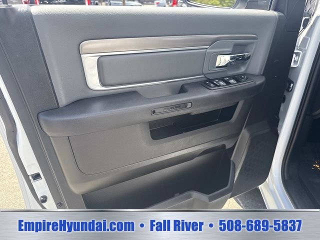2024 RAM Ram 1500 Classic SLT - Photo 17