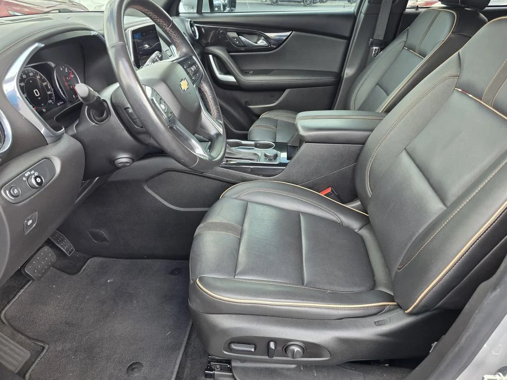 Used 2021 SILVER ICE METALLIC Chevrolet Premier image 9