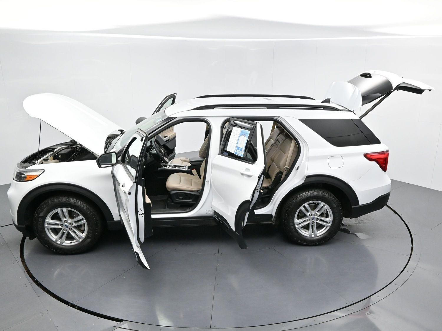 Used 2023 Oxford White Ford XLT image 45