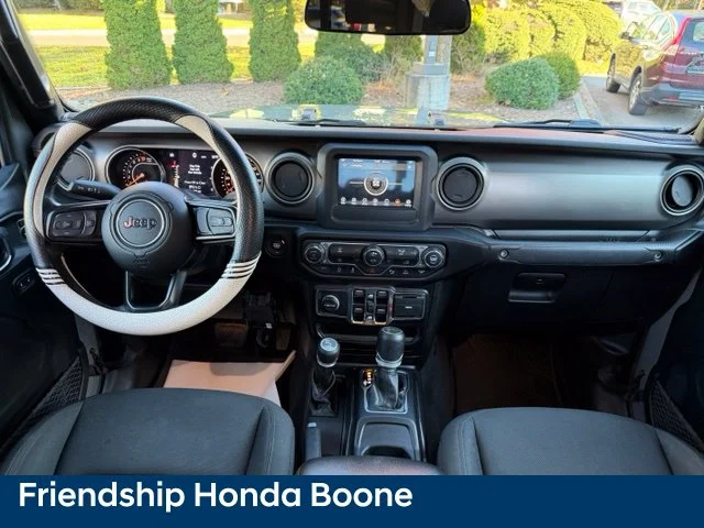 Used 2020 Gray Jeep Sport image 35