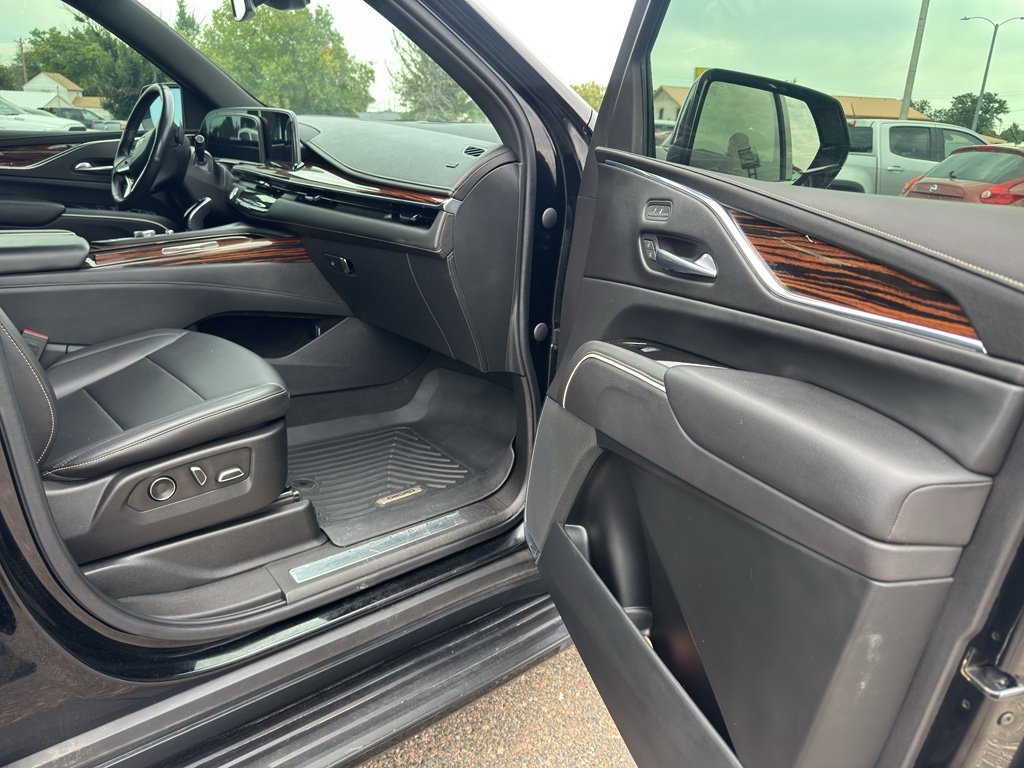 Used 2021 Black Raven Cadillac Luxury image 15