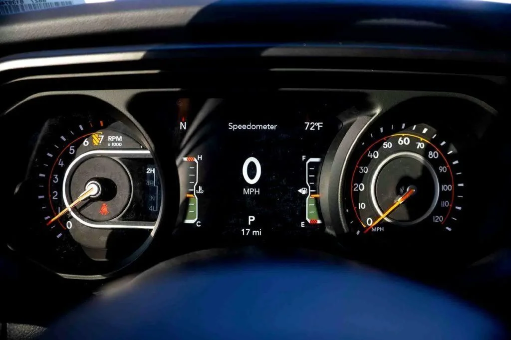 New 2025 Gray Jeep Mojave image 13