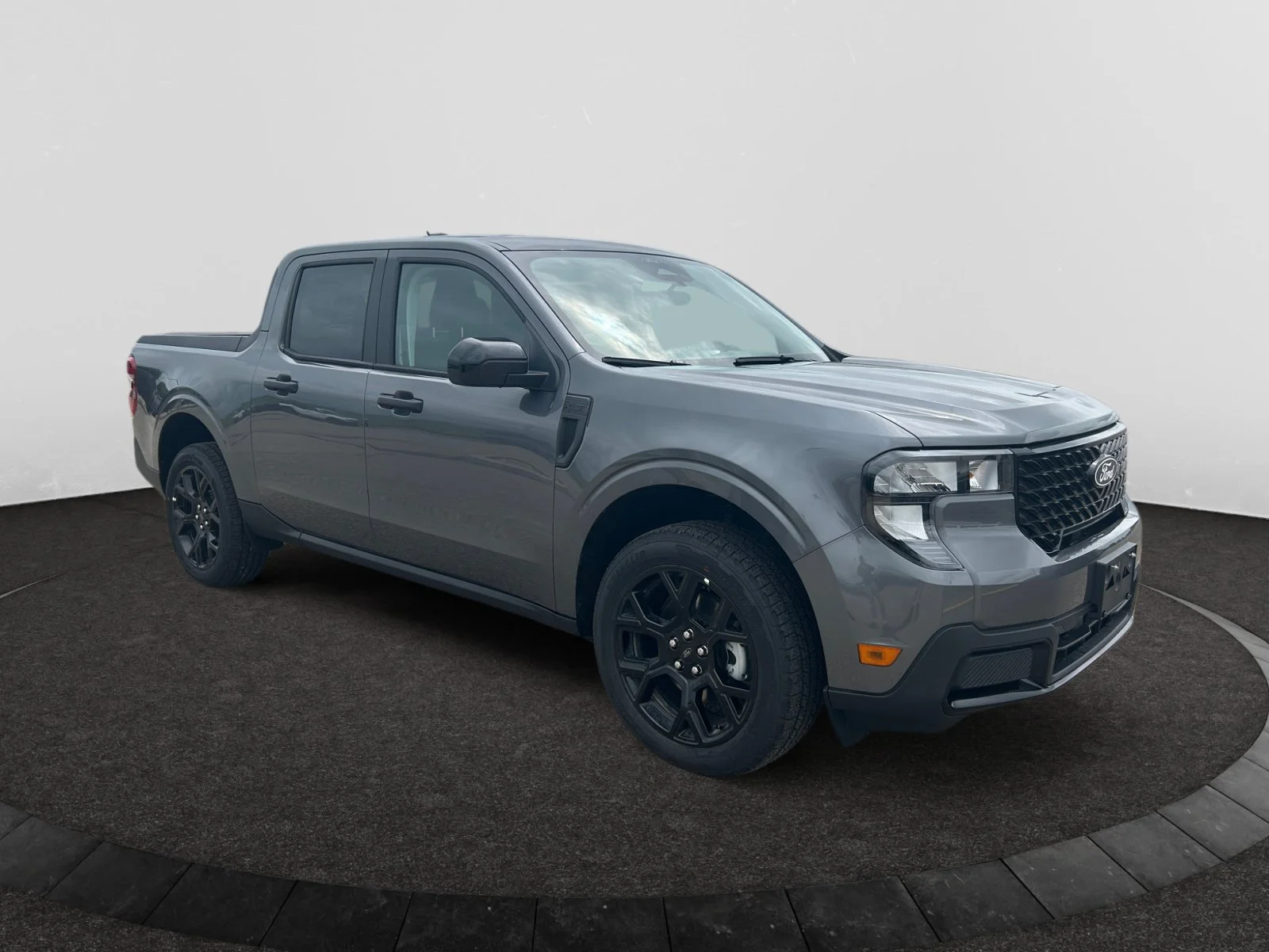 New 2026 Carbonized Grey Metallic Ford XLT image 7