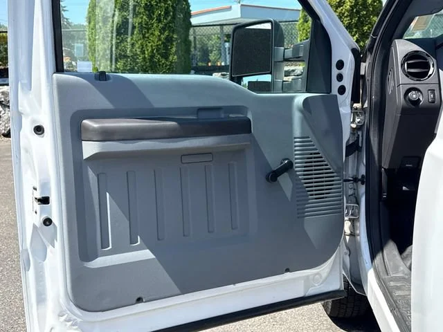 Used 2016 Oxford White Ford XL image 15