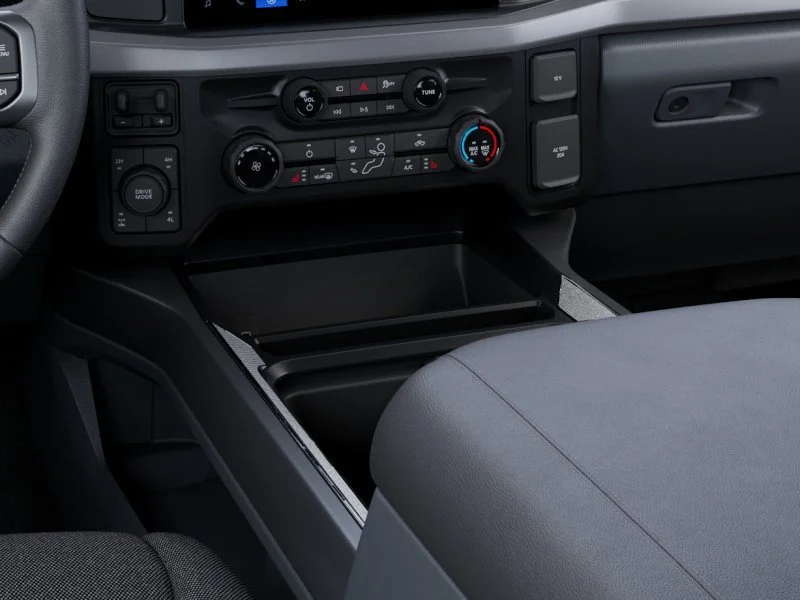 New 2027 Oxford White Ford XLT image 15
