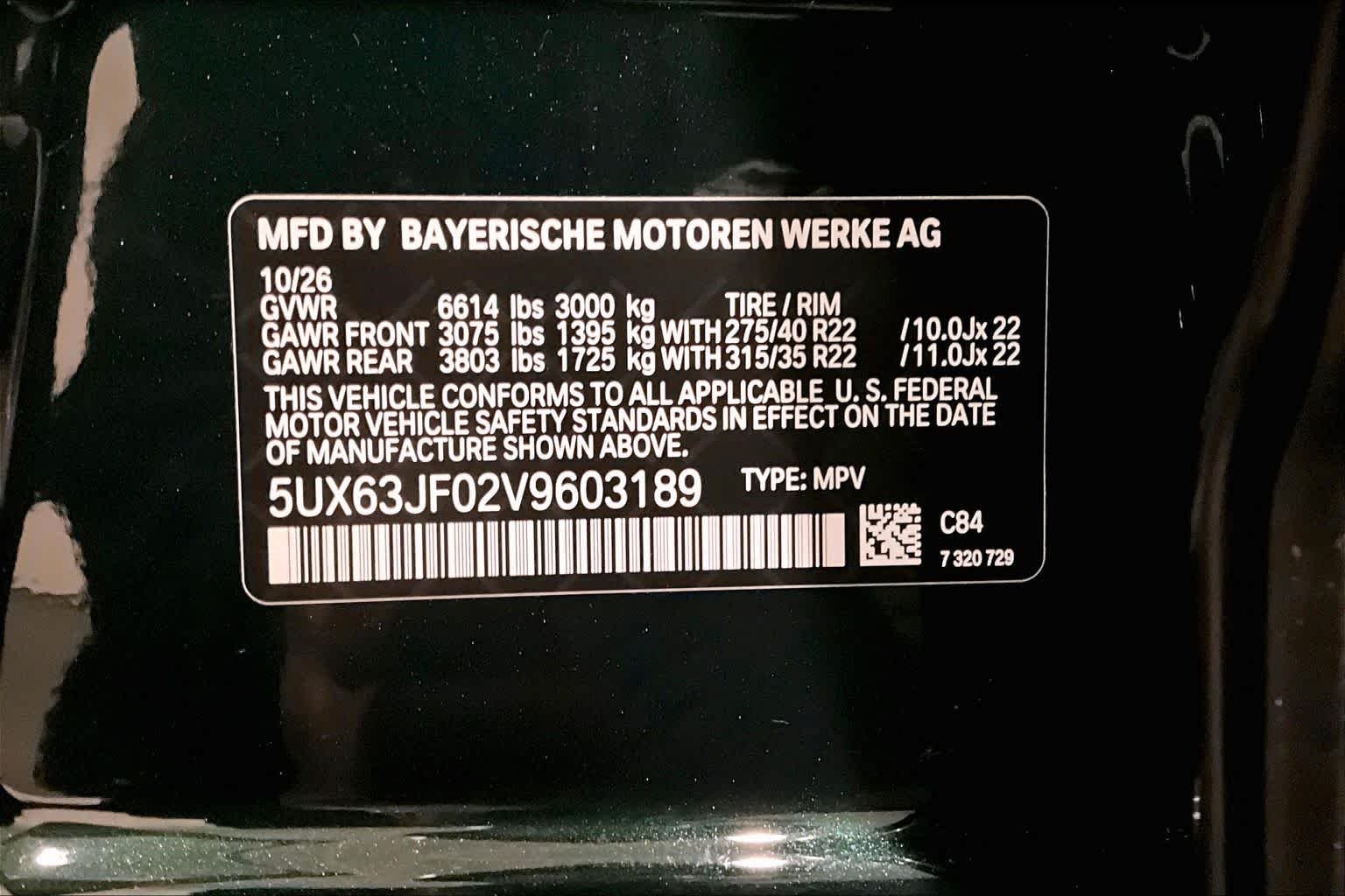 New 2027 Vancouver Green Metallic BMW 40 xDrive image 12