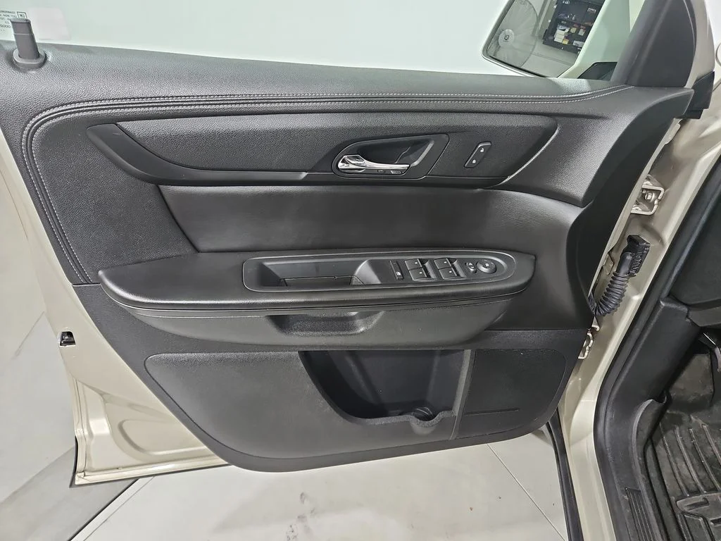 Used 2015 Gold Chevrolet LT image 11