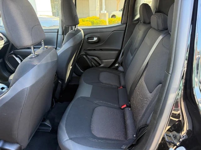 Used 2023 Black Jeep Latitude image 23