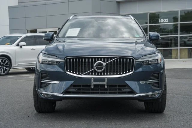 Used 2022 Denim Blue Volvo Inscription image 2