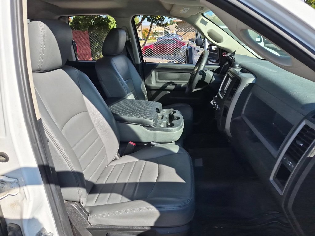 Used 2015 Bright White Clearcoat Ram Tradesman image 16