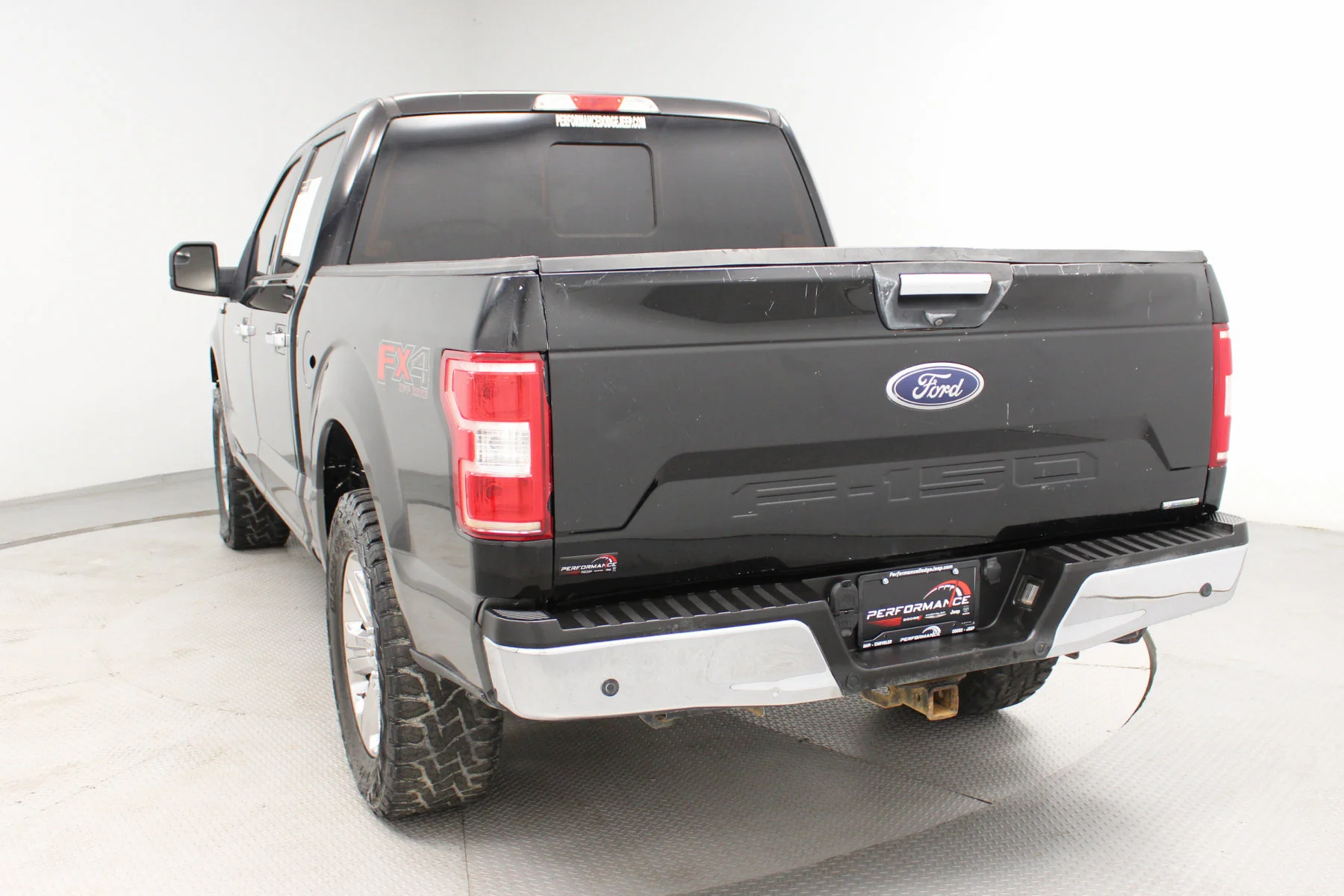 Used 2018 SHADOW BLACK Ford XLT 4X4  SUPER CREW BOX 4X4 image 36