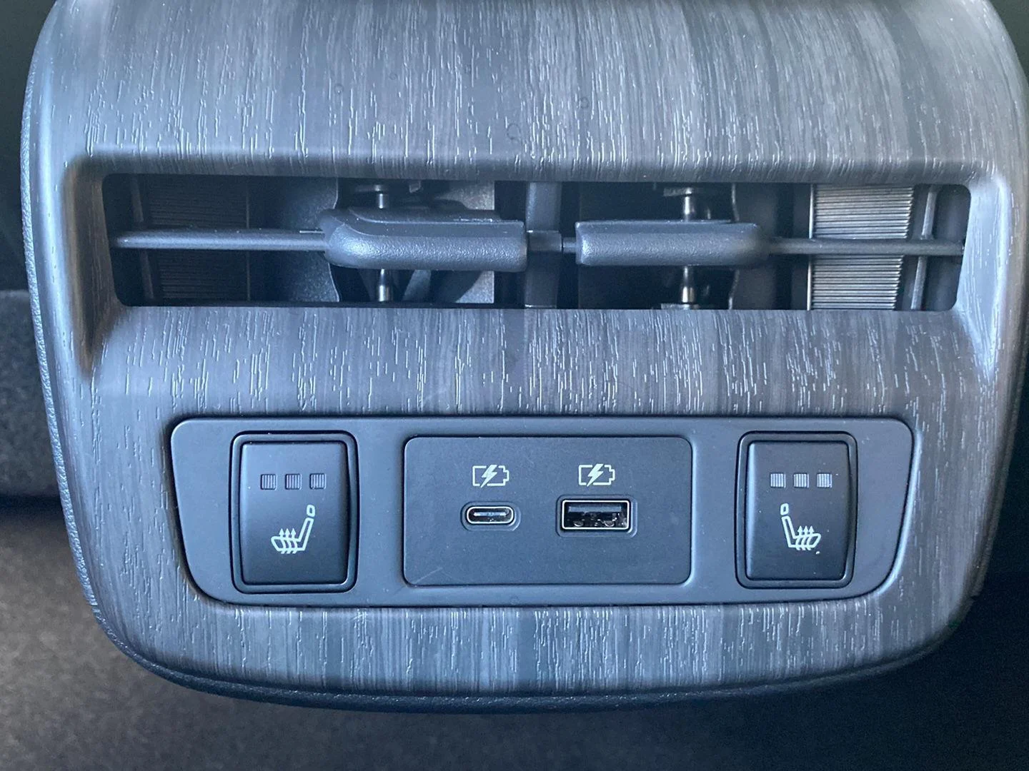 Used 2024 Gun Metallic Nissan ENGAGE image 24