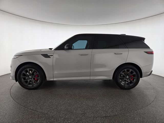 Used 2023 Gray Land Rover SE Dynamic image 28