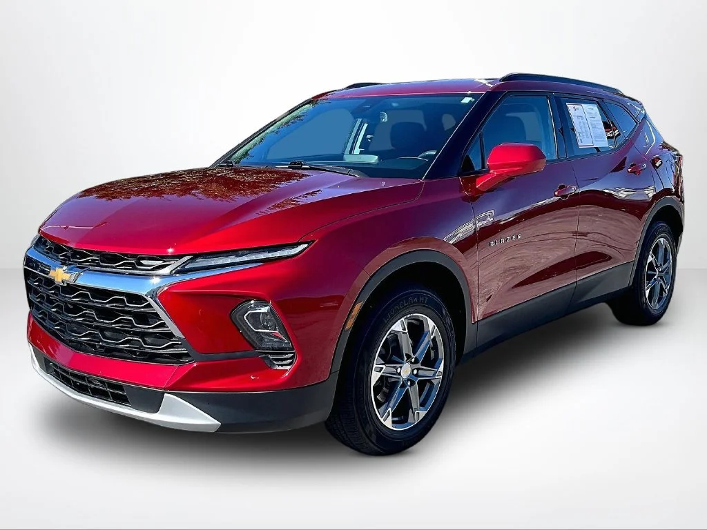 Used 2023 Red Chevrolet LT image 2