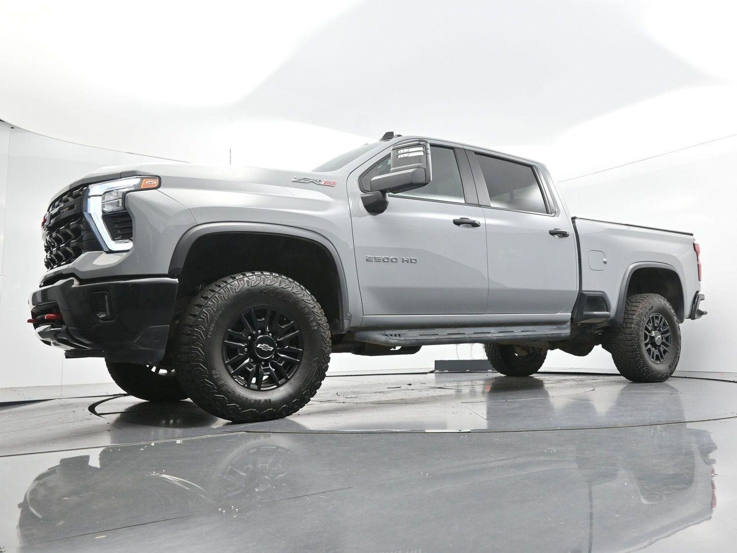 Used 2025 Slate Gray Metallic Chevrolet ZR2 image 49