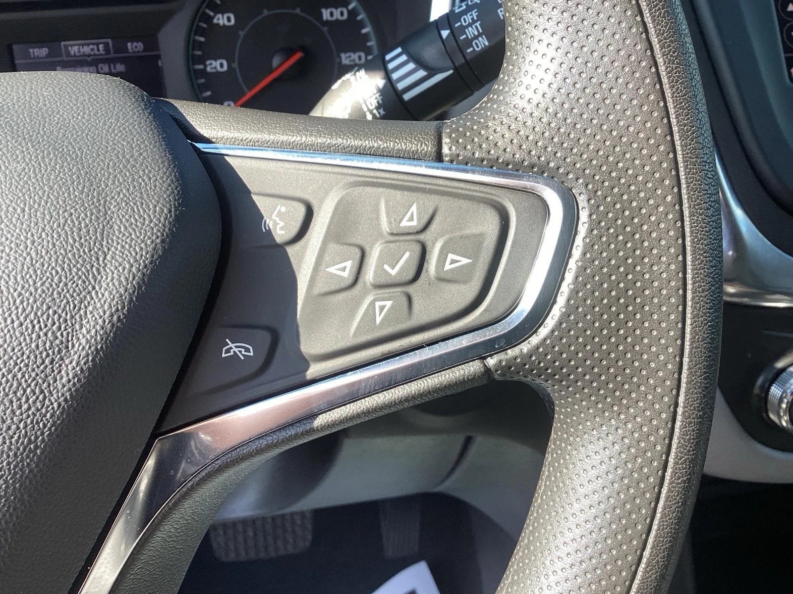 Used 2024 Sterling Gray Metallic Chevrolet LS image 18