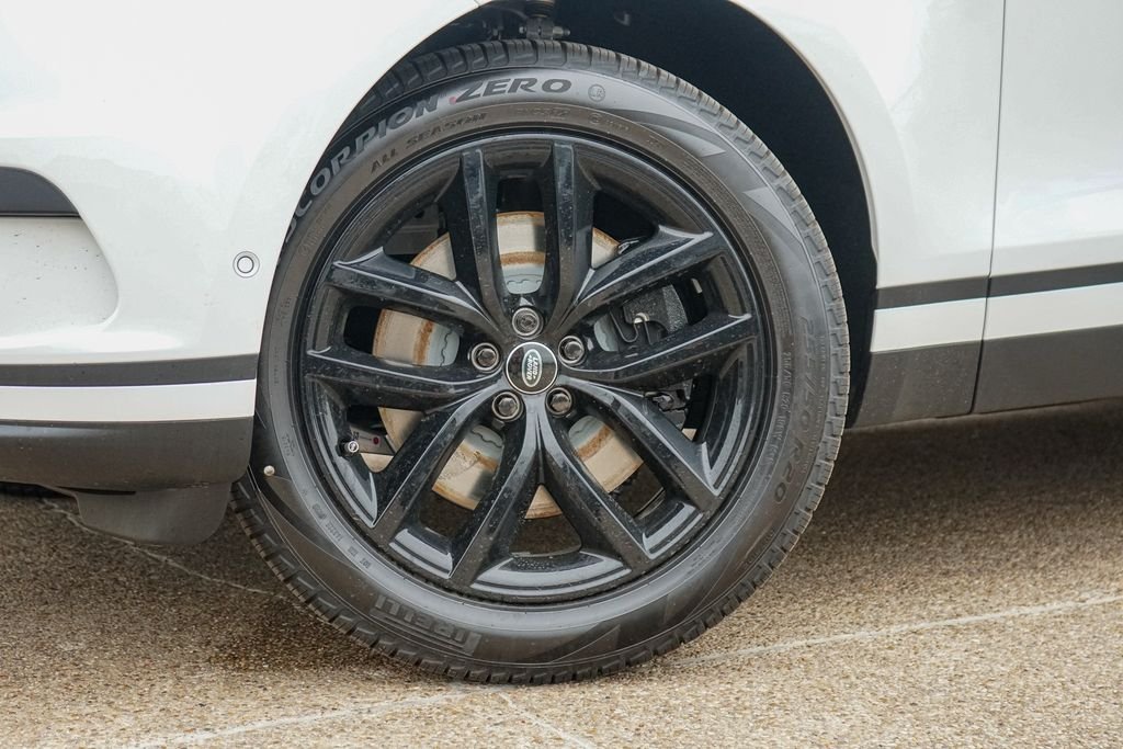 New 2026 Fuji White Land Rover S image 2