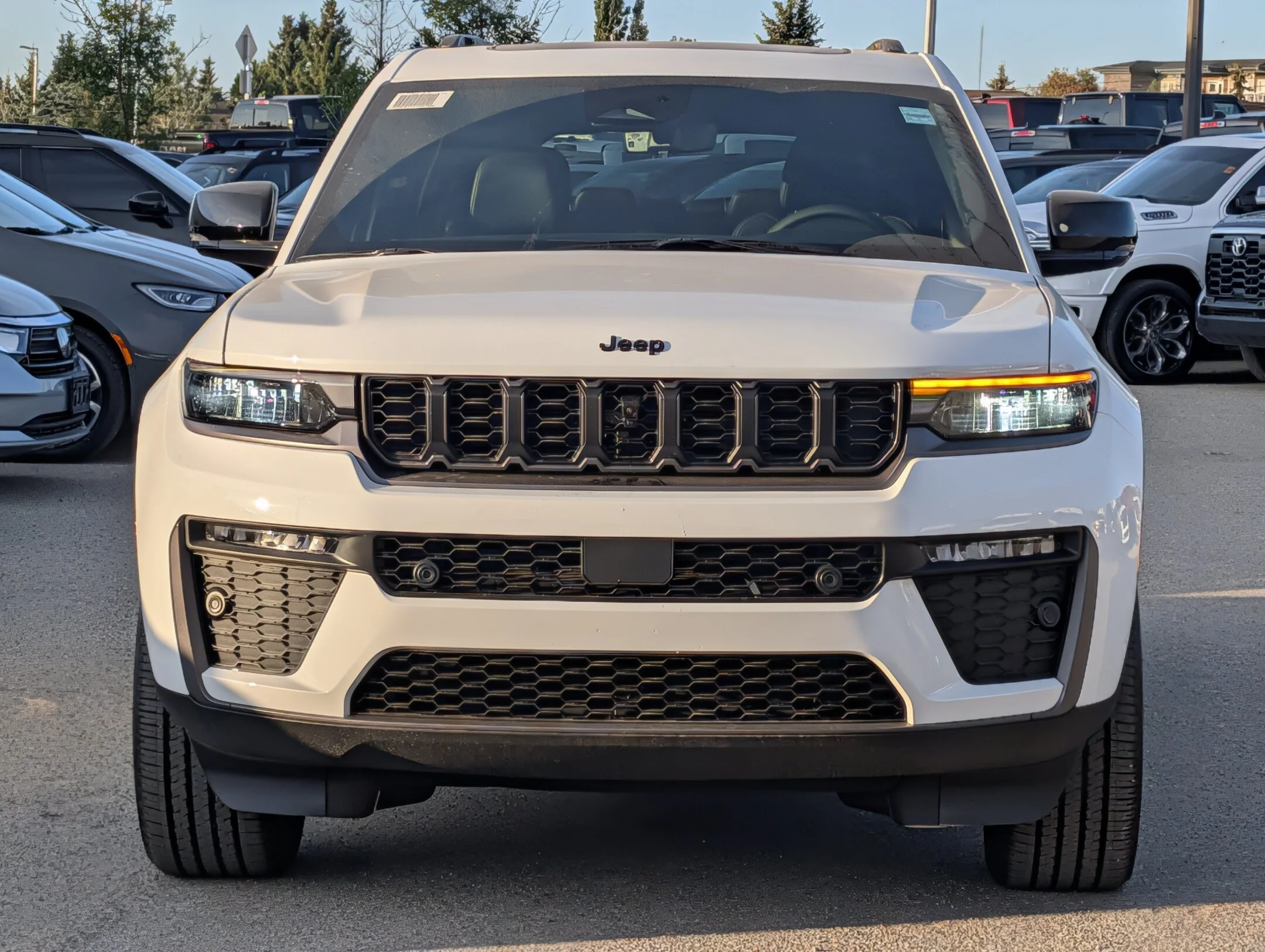 New 2026 White Jeep 85th Anniversary - - Pkg 2C7 - CommandView Pano Sunroof - 2nd Row Captains - Trailer Tow & More! image 3