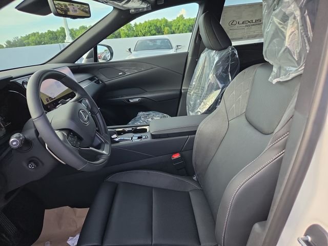 New 2026 Eminent White Pearl Lexus LUXURY image 11