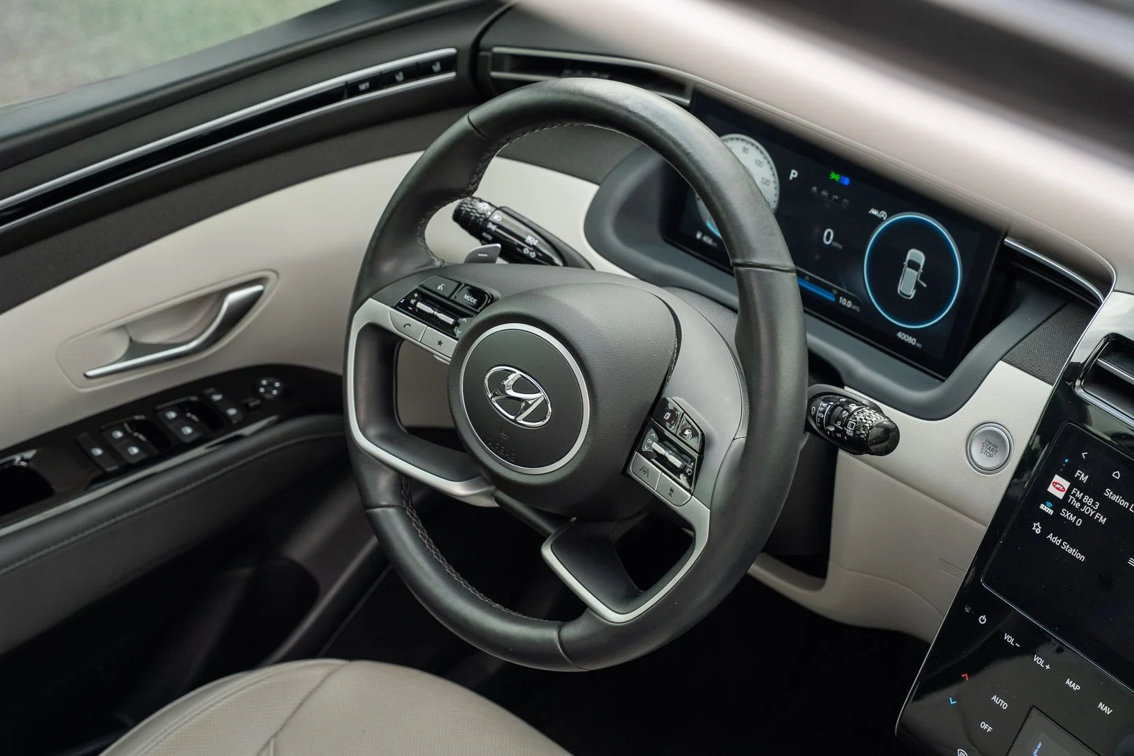 Used 2024 White Hyundai Limited image 13
