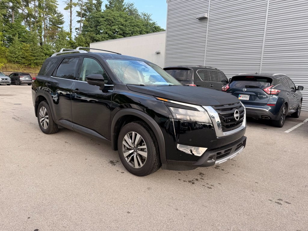Used 2025 Super Black Nissan SL image 3