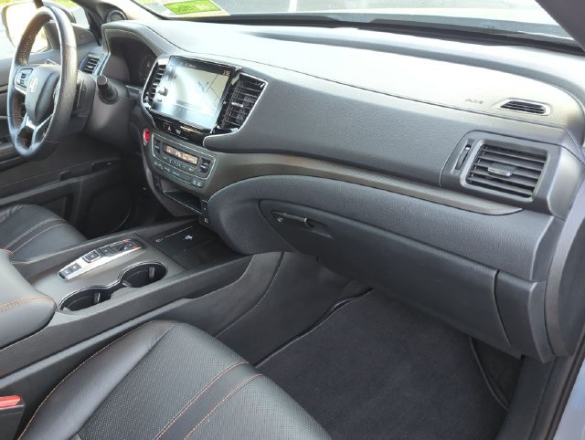 Certified Used 2024 Sonic Gray Pearl Honda TrailSport image 30