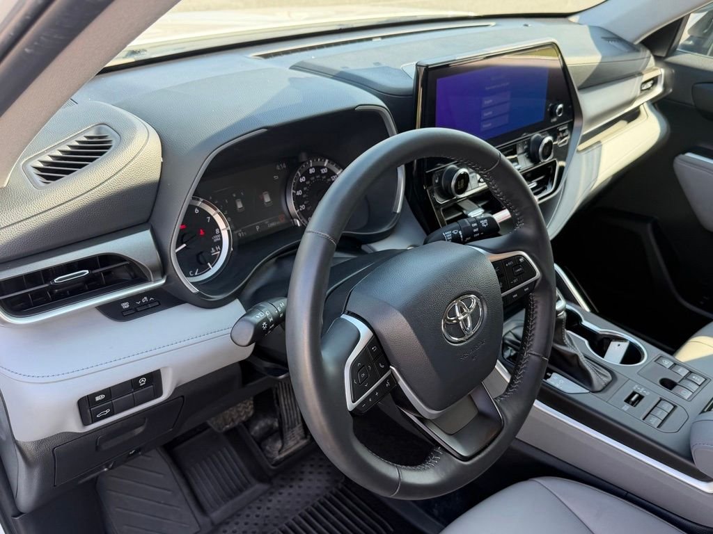 Used 2024 Beige Toyota XLE image 18