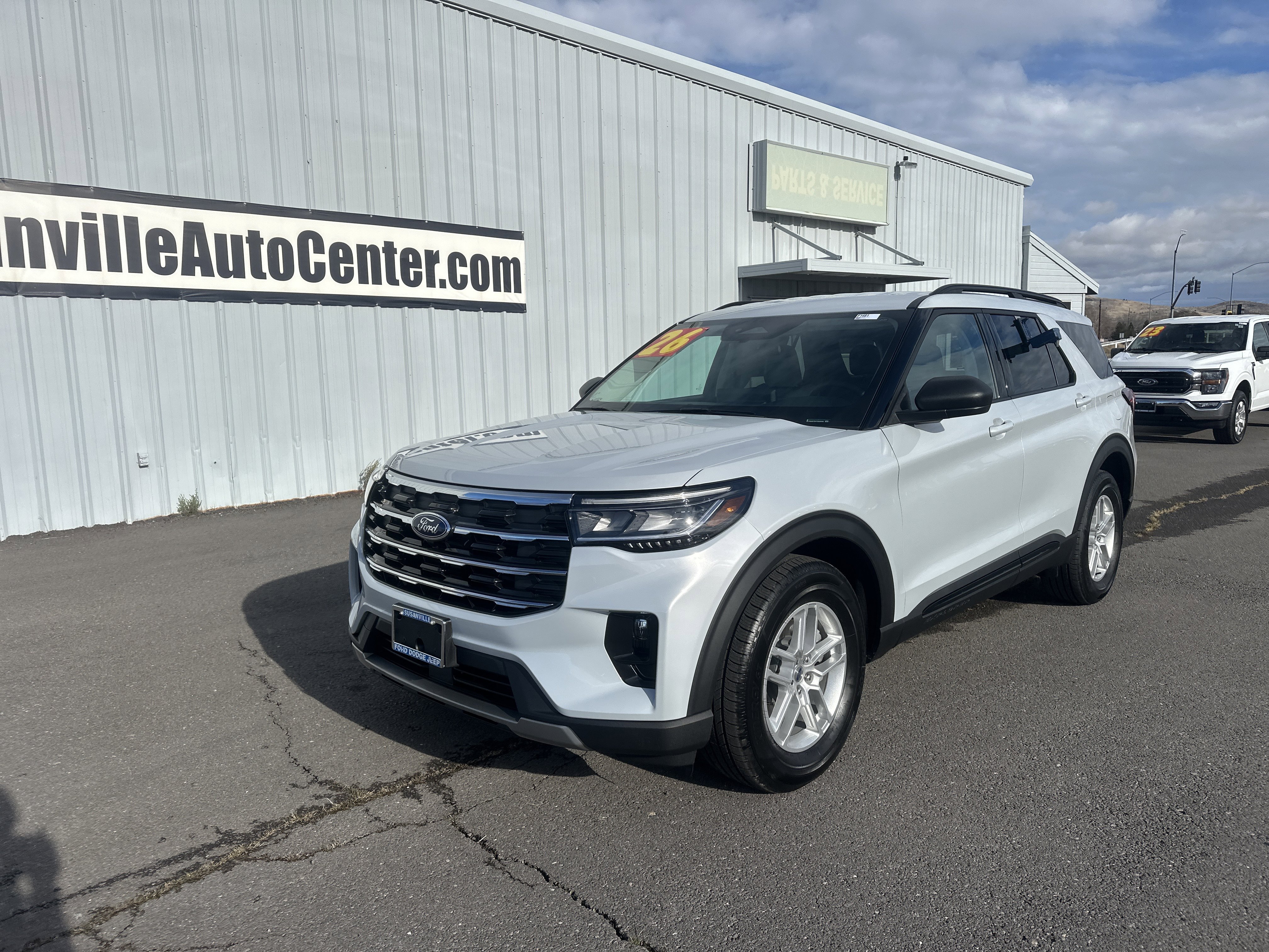 New 2026 Space White Metallic Ford Active image 1
