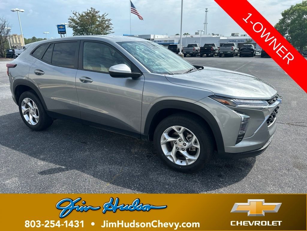 2024 Chevrolet Trax LS's photo