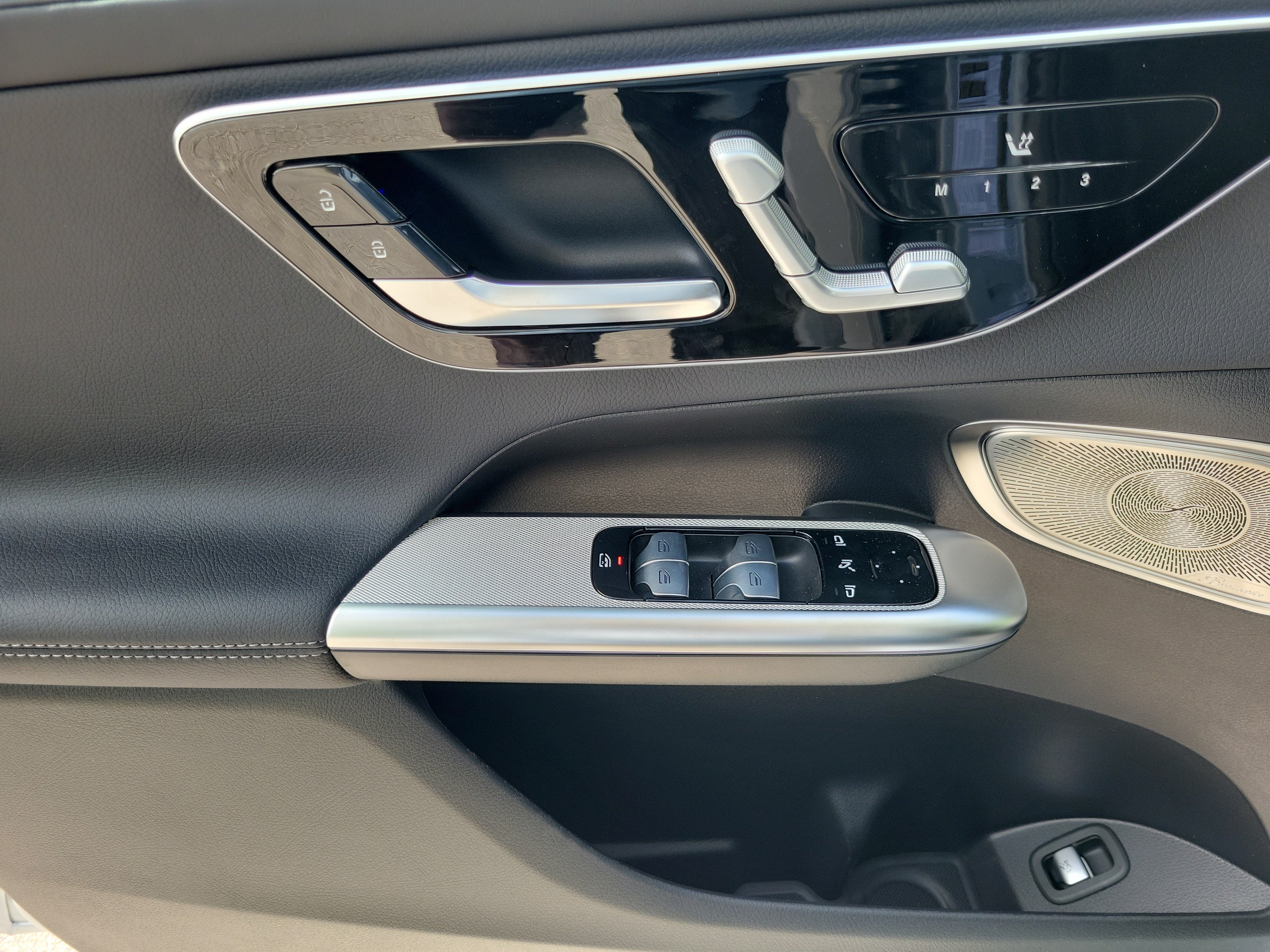 New 2026 Cirrus Silver Metallic Mercedes-Benz GLC 300 image 49