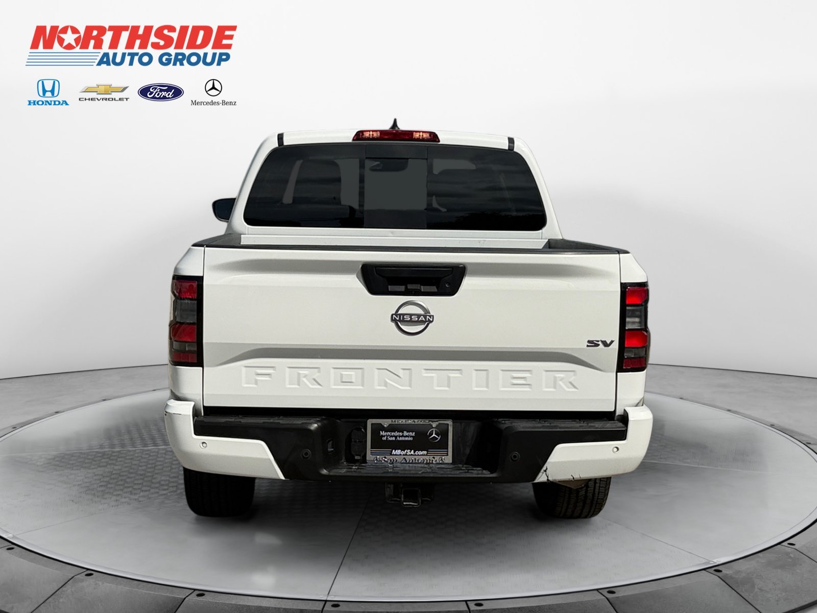 Used 2023 Glacier White Nissan SV image 6