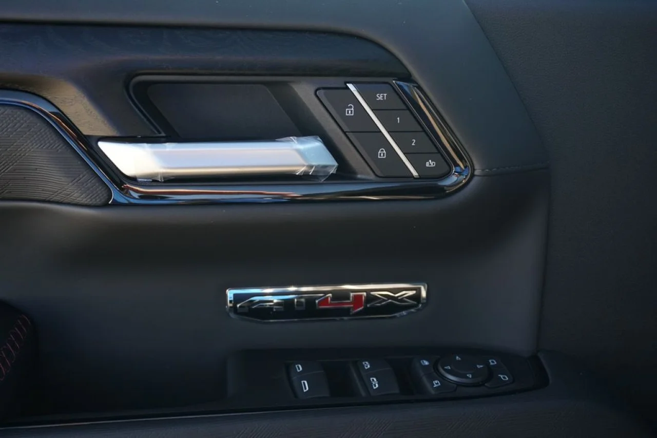 2026 GMC Sierra 1500 AT4X - Photo 20