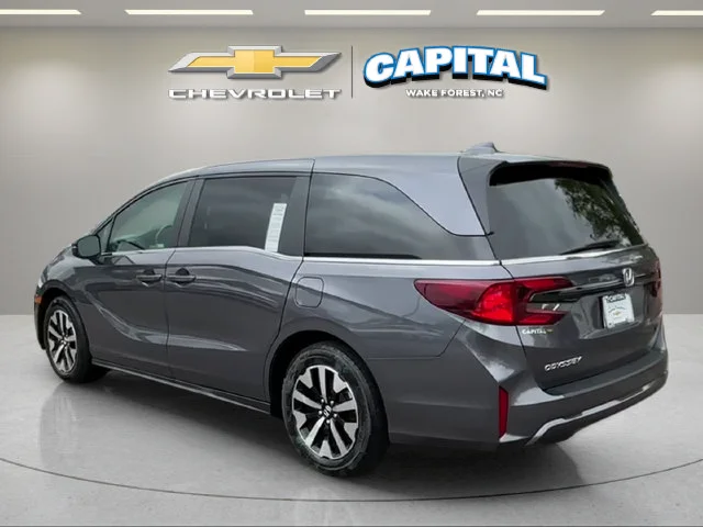 Used 2025  Honda EX-L image 3